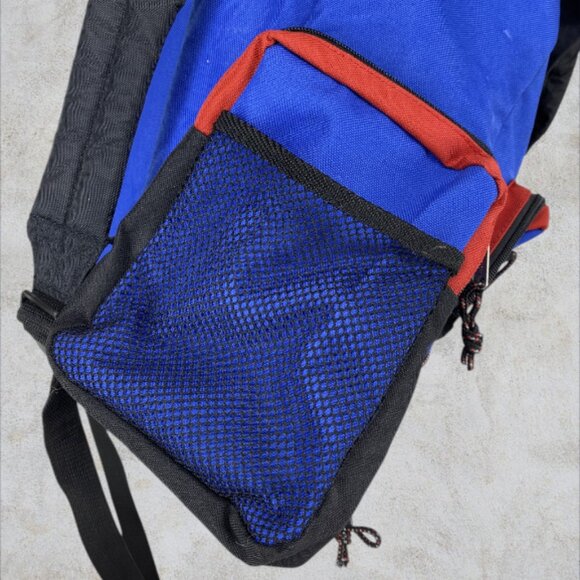 EASTSPORT --  Gym, Sports, and Outdoor Gear Bag with Multiple Pockets, Lightwght - Picture 6 of 16